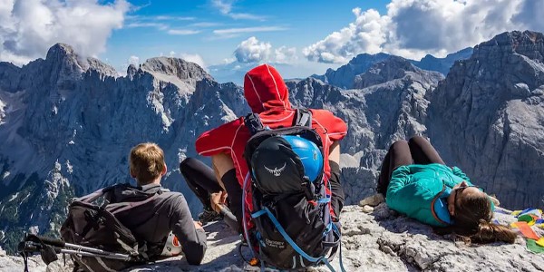 آیا کوهنوردی برای سیاتیک ضرر دارد؛ تاثیر برخی ورزش‌ها روی تشدید دردهای سیاتیکی
